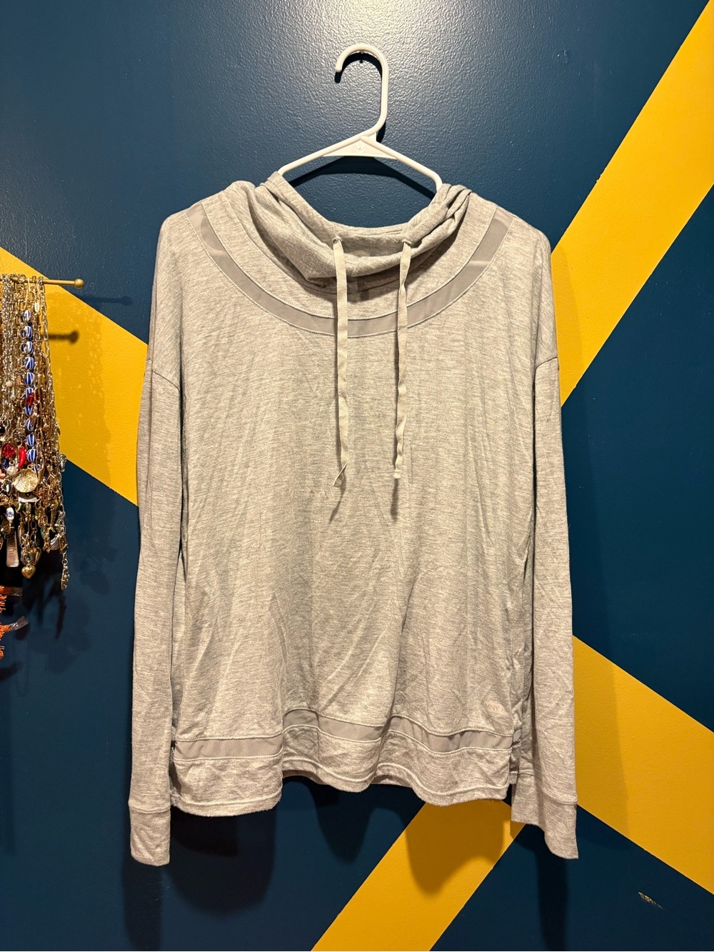 Marc New York LIght Gray Lightweight Long Sleeve Hooded Top GUC